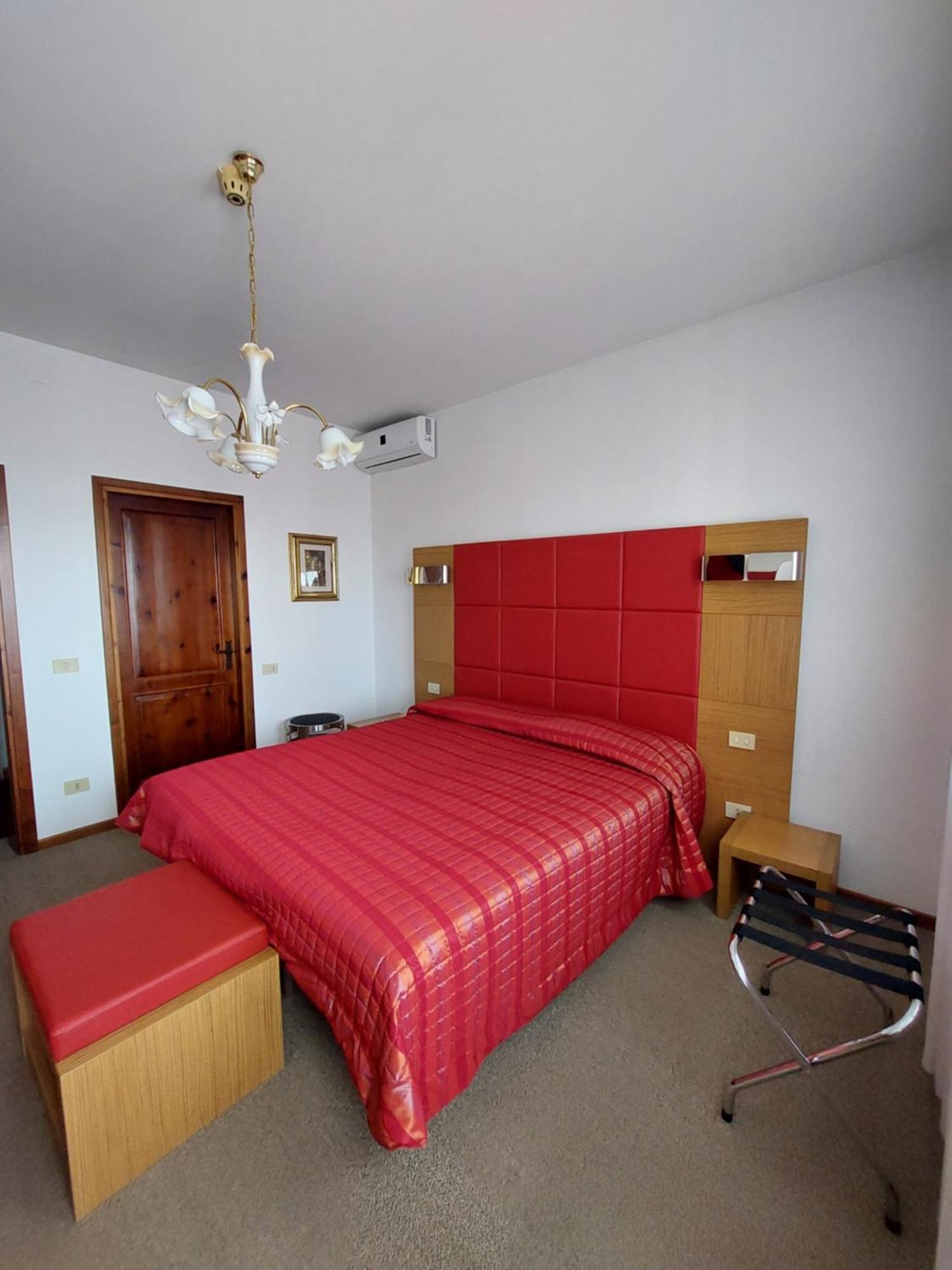 Albergo Alla Pineta Montebelluna Extérieur photo